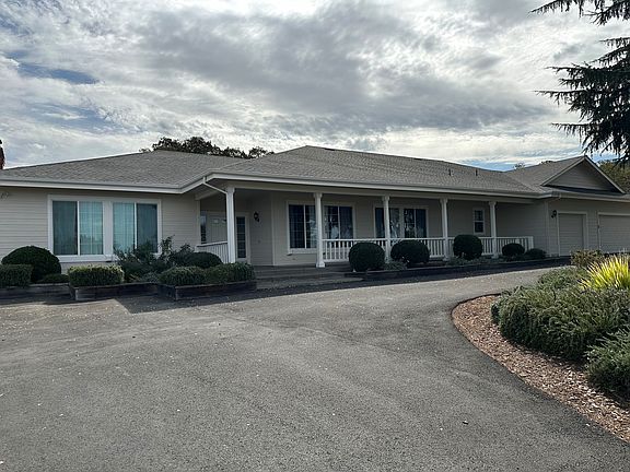 4th image of 2100 Curry Ln