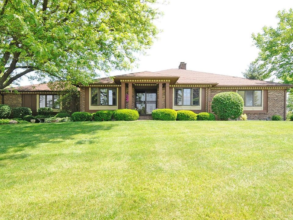 1st image of 11 Indian Mound Dr