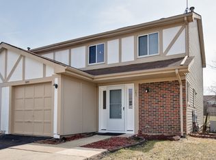 2093 Leeward Ln, Hanover Park, IL