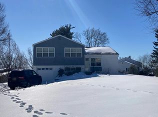 9 Red Rowan Ln, Plymouth Meeting, PA 19462