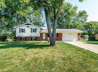 8831 Twincreek Dr, Franklin, OH 45005