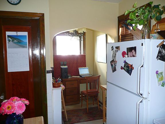 5th image of 4047 Oleatha Ave