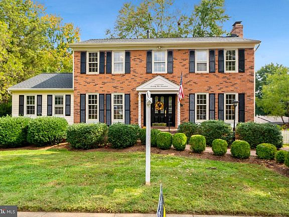 2nd image of 7517 Berwick Ct
