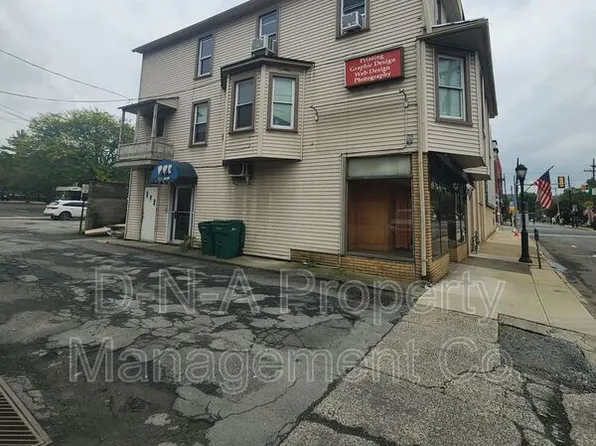 118 S Courtland St #202, East Stroudsburg, PA 18301