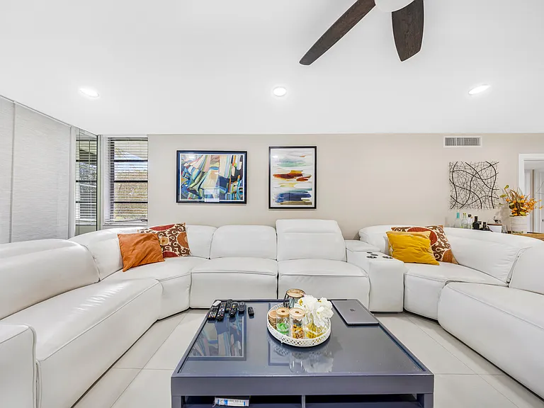 4261 W Palm Aire Dr #204 — Photo 12