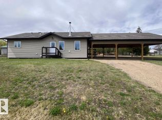 5304 53rd St, Tofield, AB T0B4J3