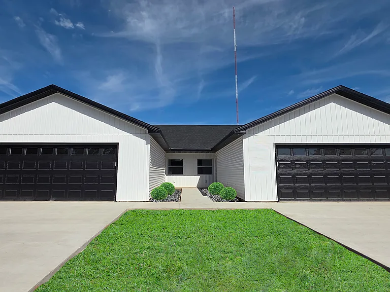 533 Rustic Ridge Dr — Photo 1