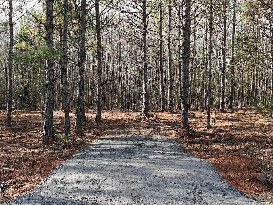 1st image of 428 Horseshoe Rd