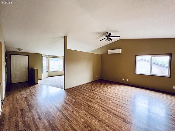 2nd image of 4600 NE 96th St