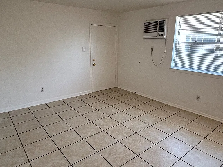 1504 Carrollton Ave #0 — Photo 5