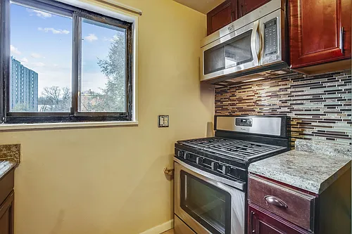 7611 Maple Ave #501 Photo 1