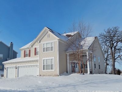 206 S Winthrop Dr, Round Lake, IL, 60073