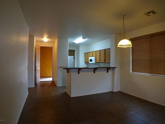 4th image of 36528 W La Paz St