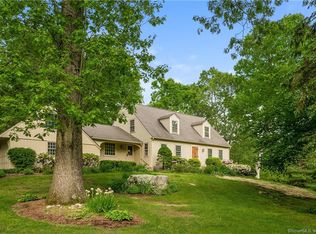 244 Farmcliff Dr, Glastonbury, CT 06033