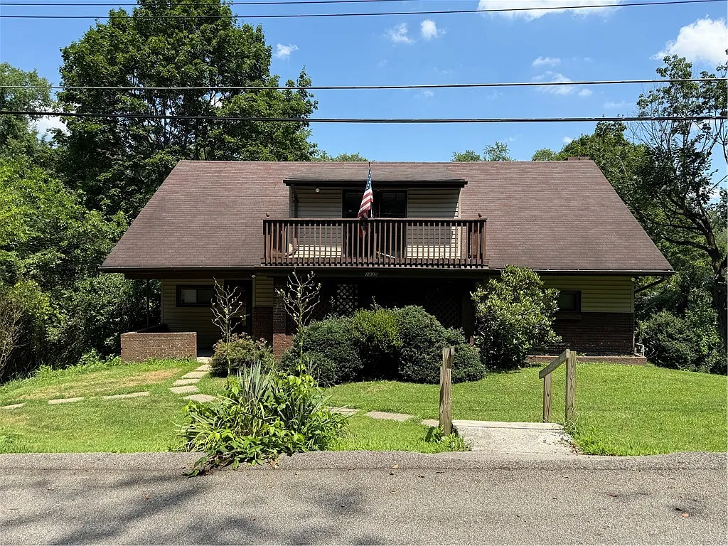 1835 Orchid Pl photo 1