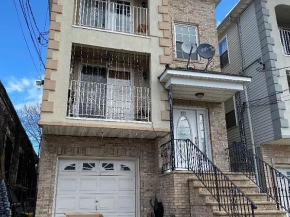 823 Anna St, Elizabeth City, NJ 07201