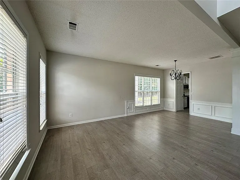 3535 Ridgefair Dr — Photo 2