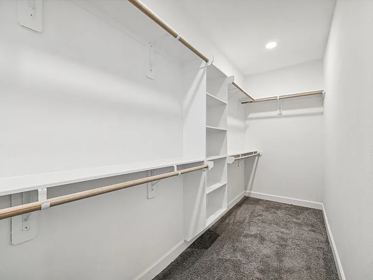 982 Randolph St — Photo 11