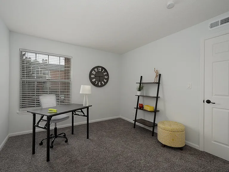 Indian Lookout Apartments — Photo 18