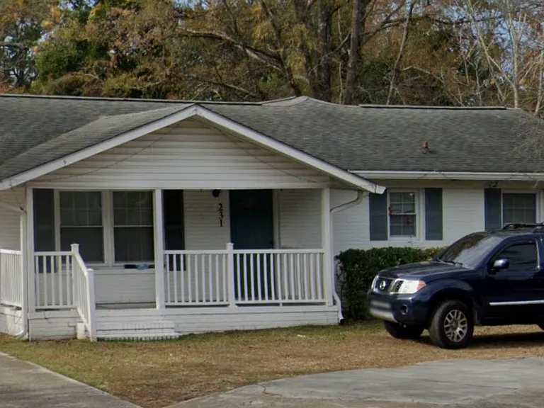 231 Wood Dale Dr — Photo 2