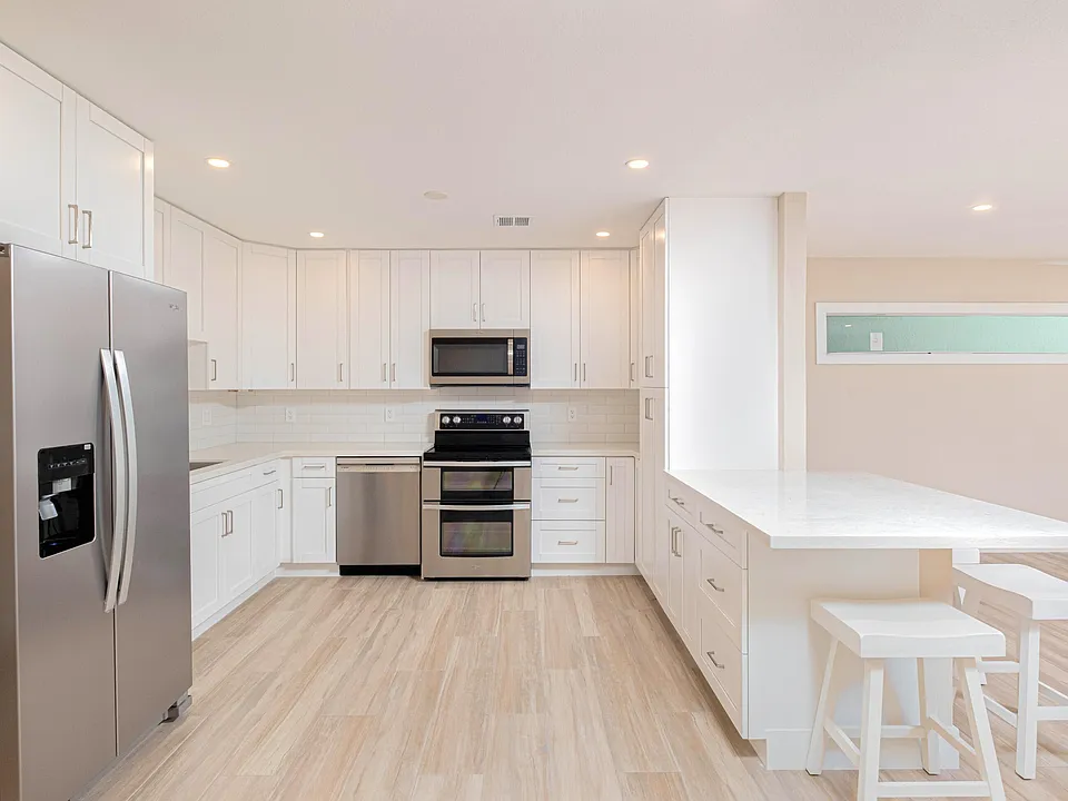 28 Bonefish Ave