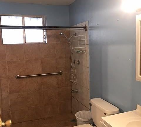 5th image of 2717 S B St