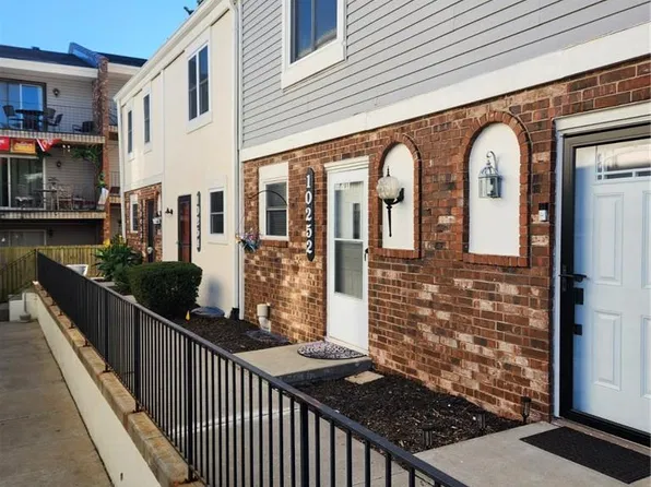 10252 W 96th Ter Unit 146, Overland Park, KS 66212