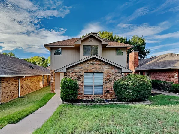 726 Red Oak Dr, Lewisville, TX 75067