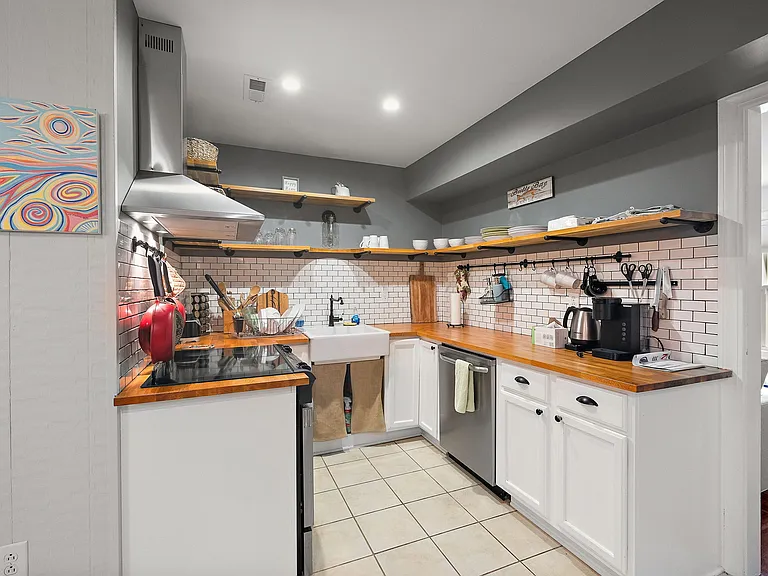 1082 S Shadow Dr — Photo 4