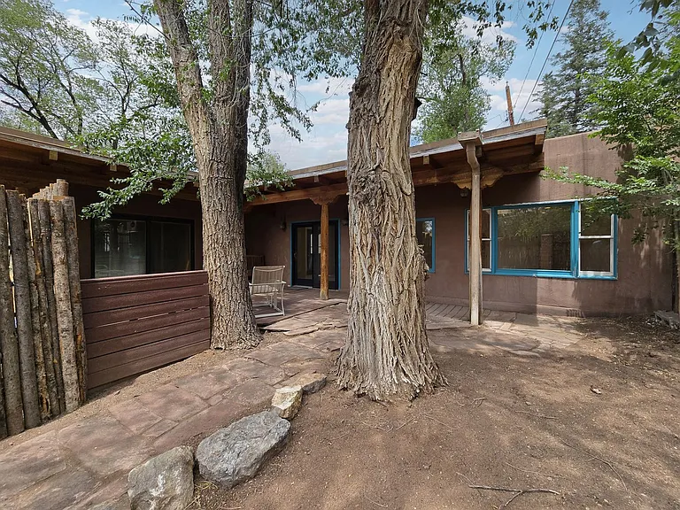 505 Grant Ave #B — Photo 2