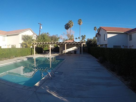 3rd image of 74560 Driftwood Dr #1
