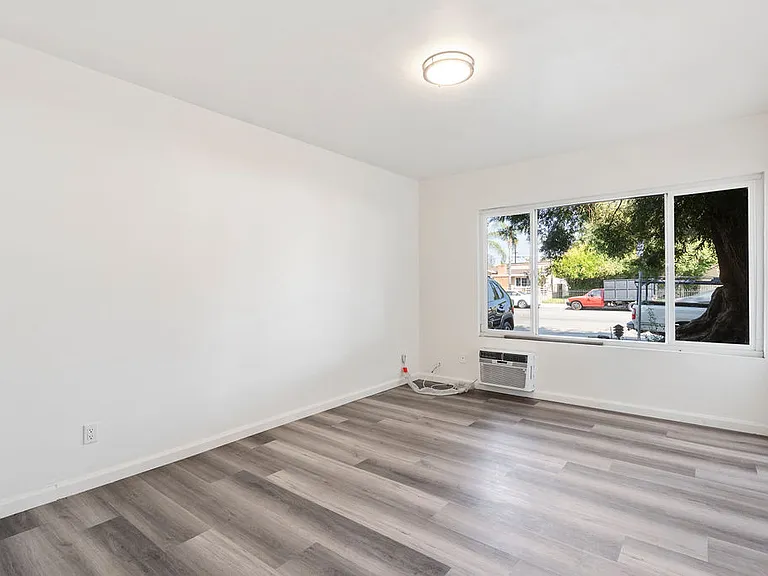6535 Fulton Ave #106 — Photo 10