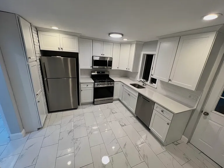452 Manville Rd #1 — Photo 2