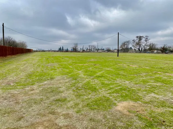 2450 S Walnut Ave, Fresno, CA 93706