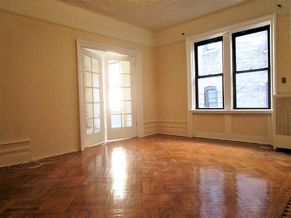 3rd image of 100 Cabrini Blvd APT 5