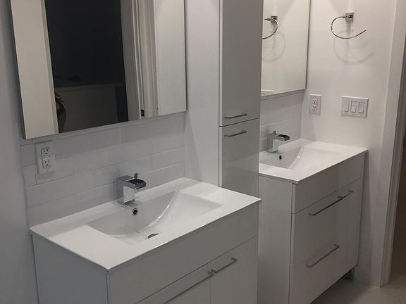 3rd image of 3135 NE 184th St APT 2105