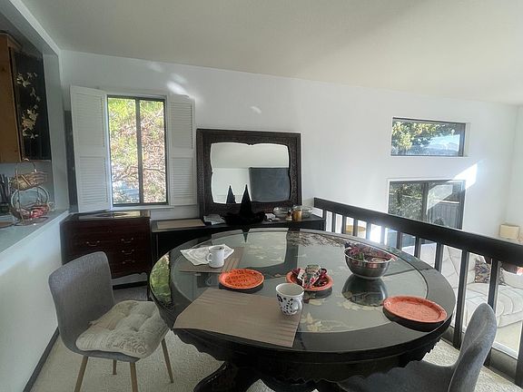 3rd image of 141 Knollwood Dr