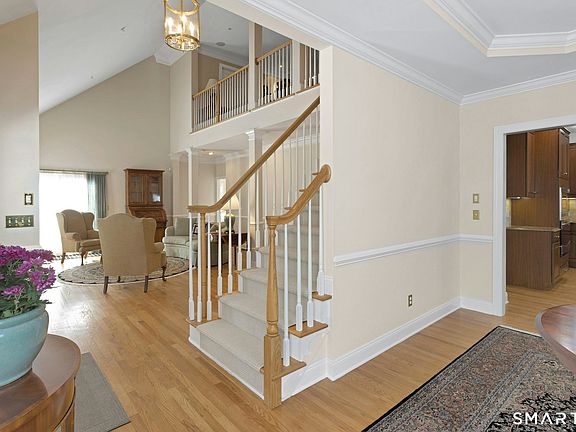 3rd image of 638 Danbury Road #9