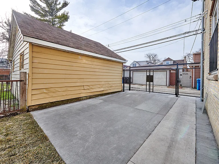 5703 W Seminole St — Photo 18