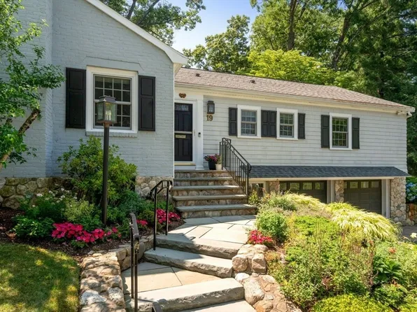 19 Druid Hill Rd, Newton, MA 02461