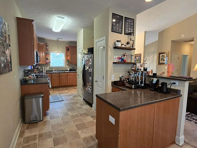 174 Cedar Ln — Photo 4
