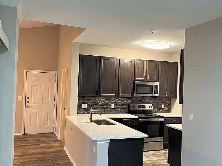 The Fairways at Piper Glen Apartments — Photo 21