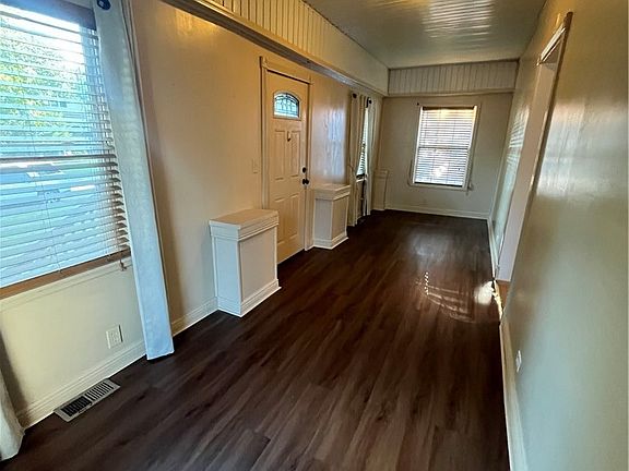 3rd image of 804 Lafayette Ave