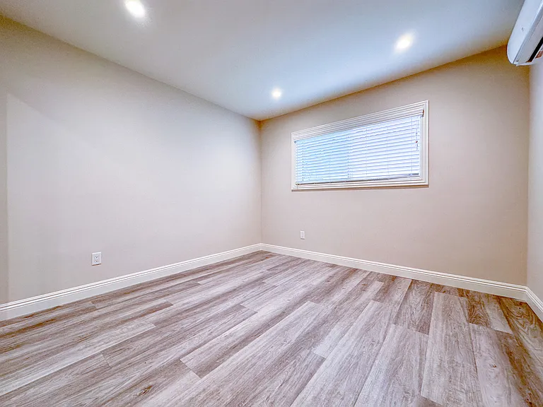 916 S Marguerita Ave #816-35 — Photo 11