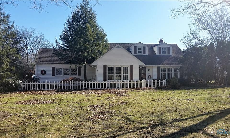 1st image of 225 Winfield Dr