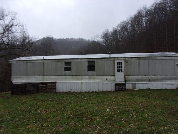 2nd image of 208 Walnut Creek Dr