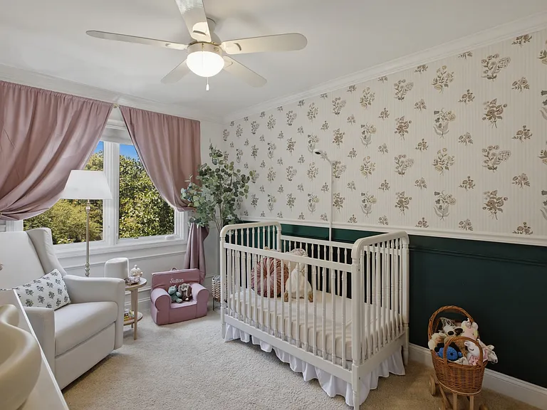 2718 N Southport Ave #A — Photo 14