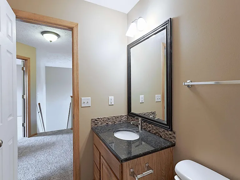 1718 Sawyer St — Photo 19
