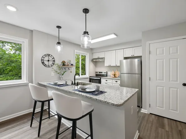 The Executive in Gaithersburg, 49 W Diamond Ave APT 101, Gaithersburg, MD 20877