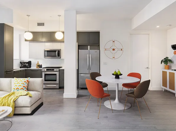 416 W 52nd St APT 406, New York, NY 10019